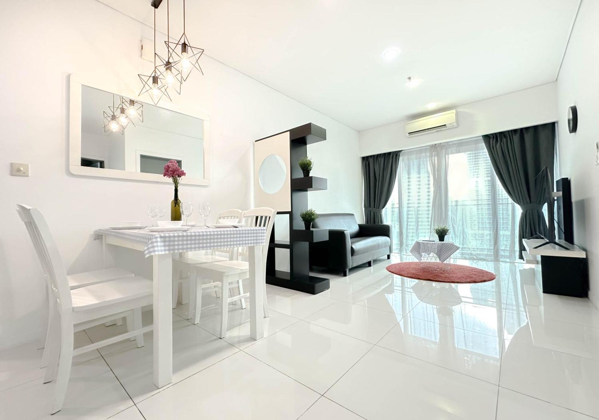 Summer Suites Klcc By Apartx Kuala Lumpur Exterior photo