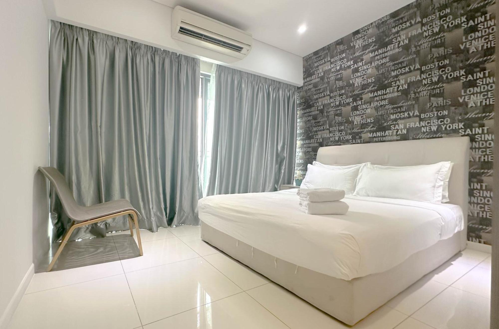 Summer Suites Klcc By Apartx Kuala Lumpur Exterior photo